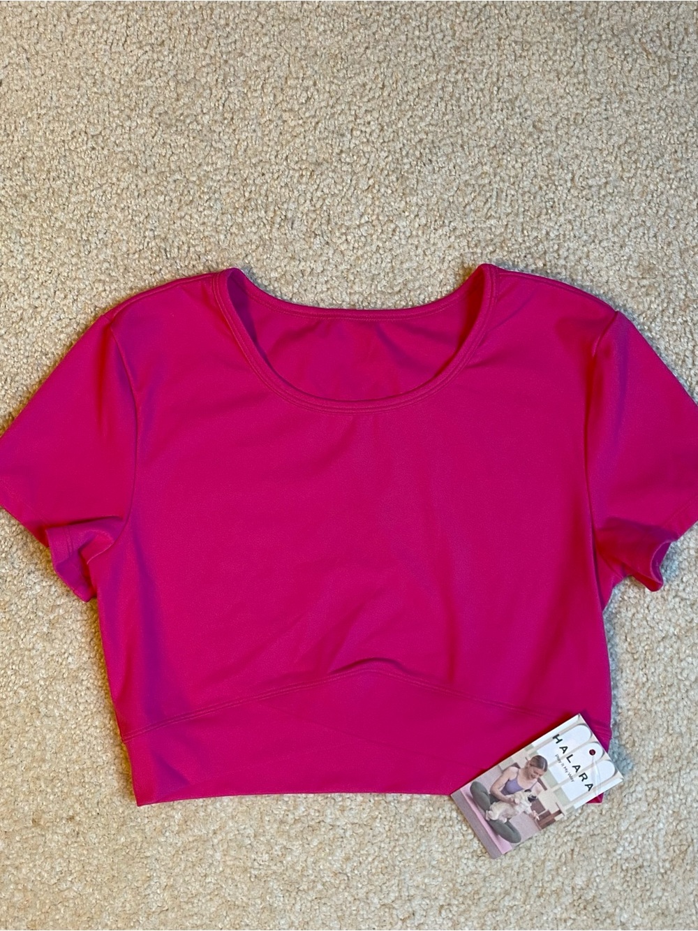 Halara Women’s Fuchsia Cropped Active Top